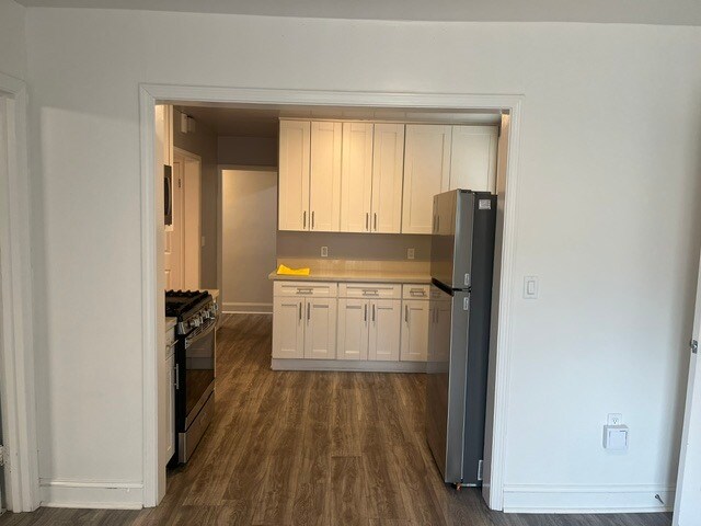 Building Photo - 2069 Solano Way