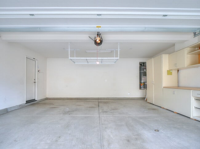 Building Photo - 34212 Woodmont