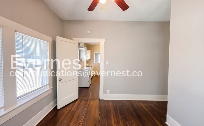 Building Photo - 1007 Archer St