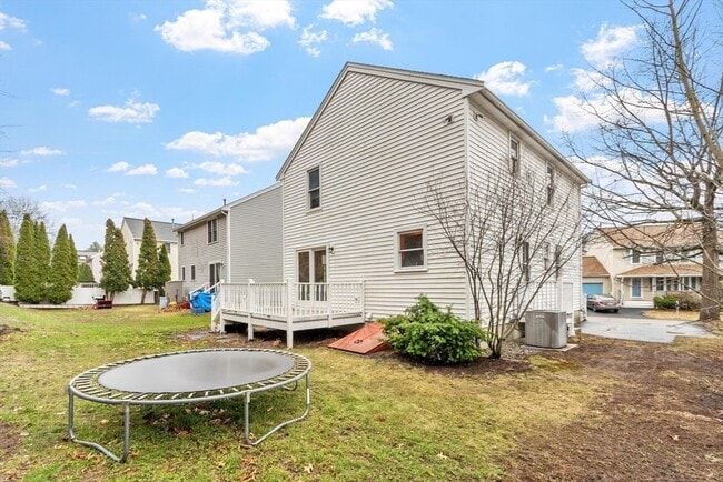 Building Photo - 29 Lamplighter Ln