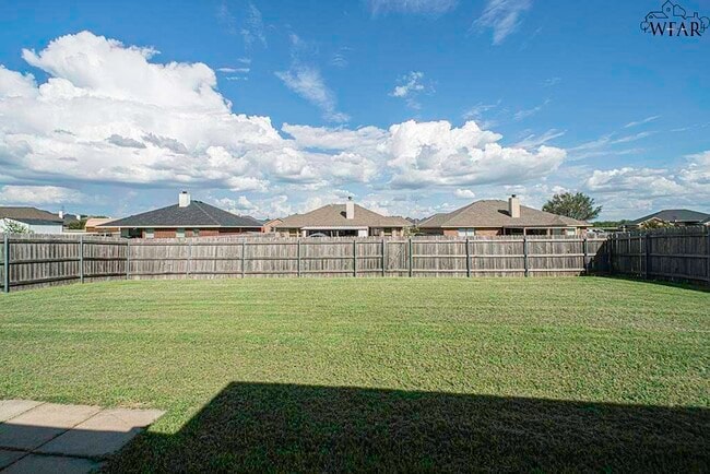 Building Photo - 4907 Falcon Crest Blvd