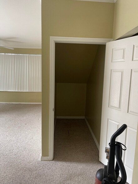 Building Photo - 9558 Lake Chase Island Way