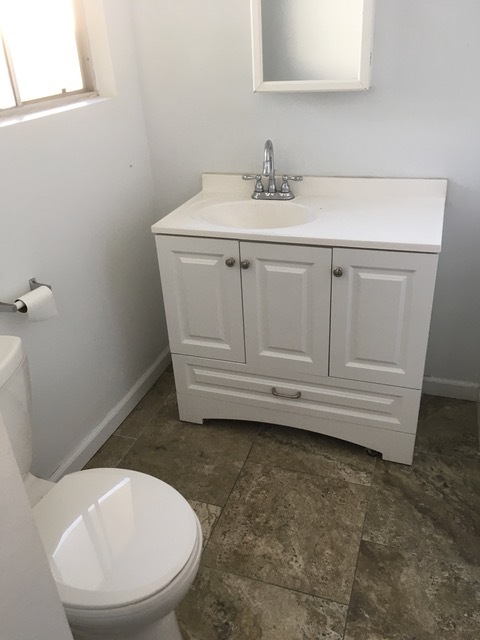 Master Bathroom - 3037 Evelyn Ave