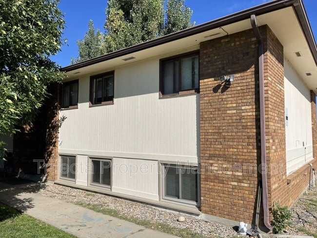 Building Photo - 4951 Basswood Dr