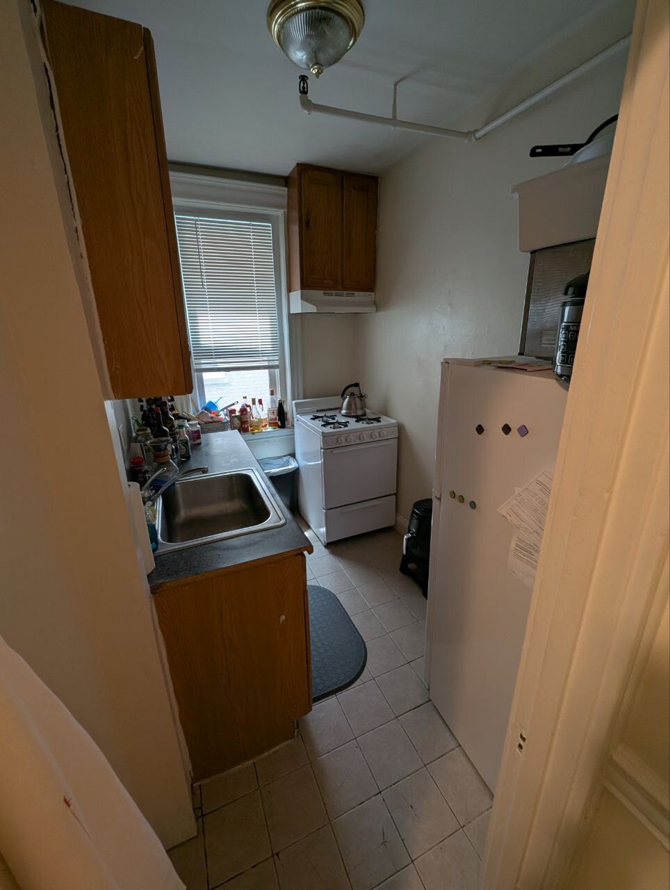Building Photo - 364 Riverway