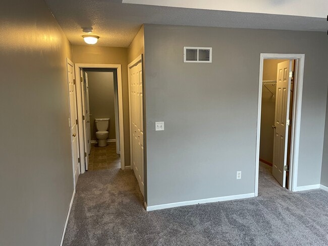 Building Photo - 5100 Hardy Ct