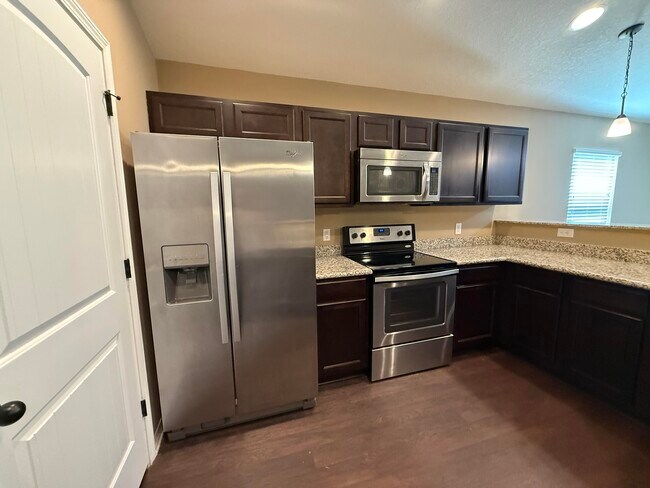 Building Photo - 233 Croft Cir