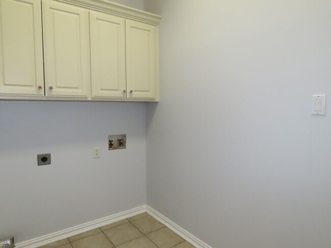 Building Photo - Coming Soon!!! South Tyler, Stunning 4 Bed...