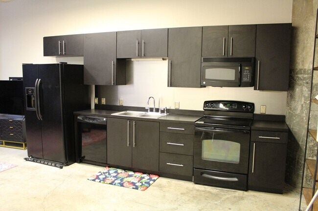 Building Photo - **Industrial Loft-Style 1BR Near UofL – Wa...