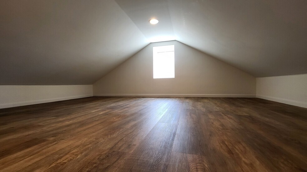 Building Photo - 2807 2nd St