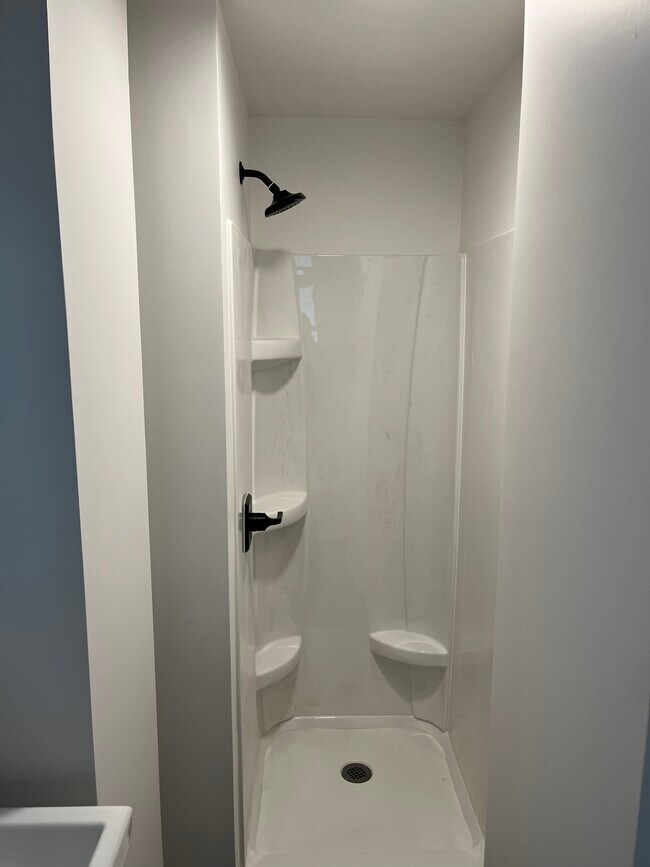 Building Photo - 9 Summer St