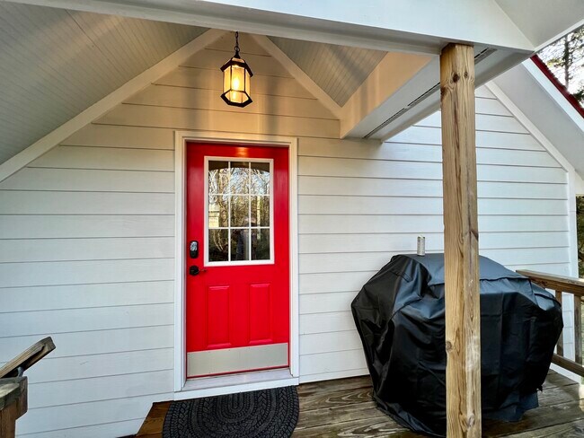 New Gas BBQ - 754 Woodlands Rd