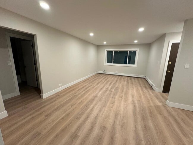 Building Photo - 1851 S Morris Hill Dr