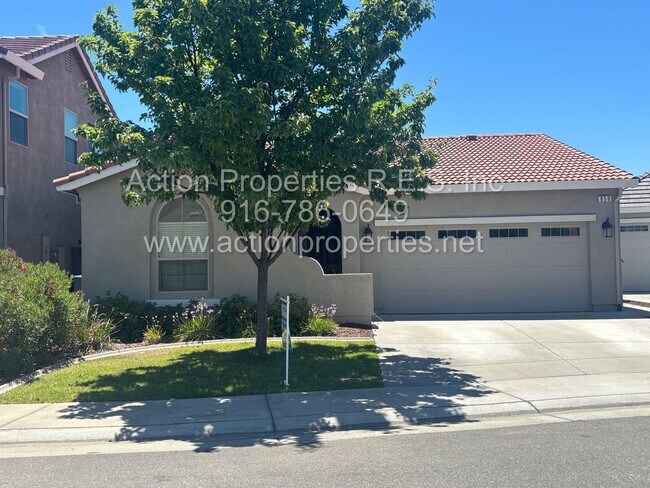 Primary Photo - Solar - Whitney Ranch Newer Single Story, ...