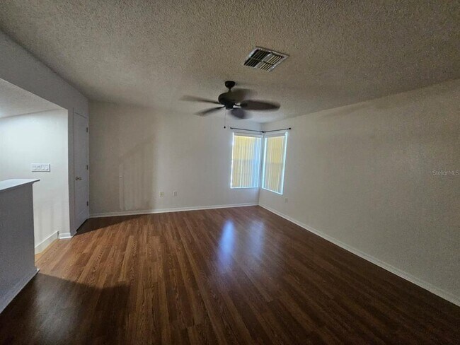 Building Photo - 3985 Andover Cay Blvd