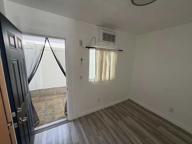 Building Photo - 3619 Edenhurst Ave