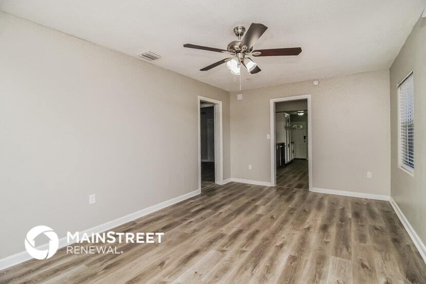 Building Photo - 1335 E 3rd Ave