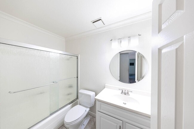 Building Photo - Largest floor plan offered in Fairmont Hill