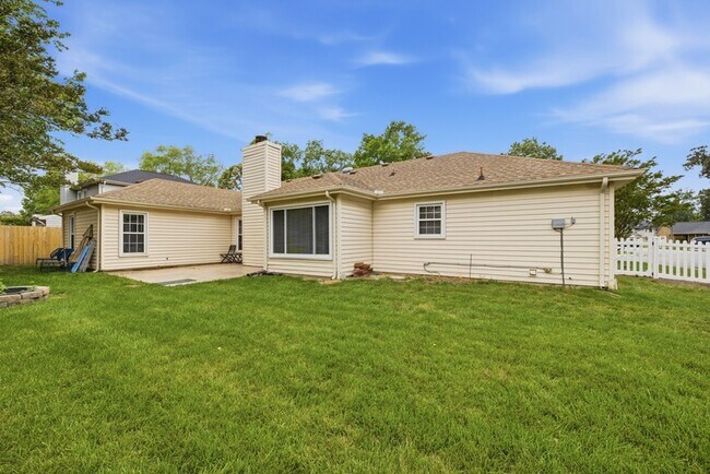 Building Photo - 2252 Newstead Dr