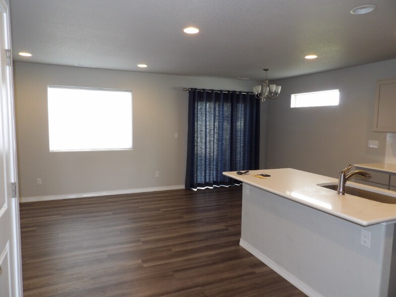 Building Photo - 11260 Feliz Wy