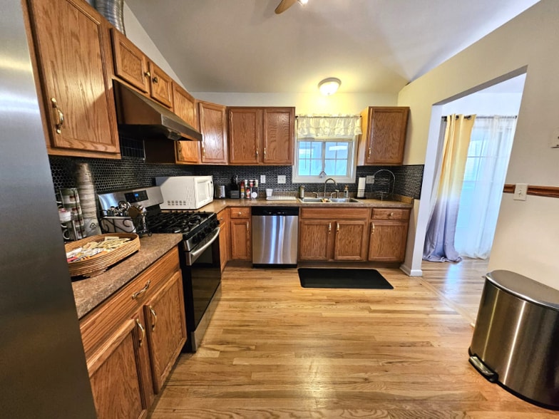 Building Photo - 210 Terrace Ave