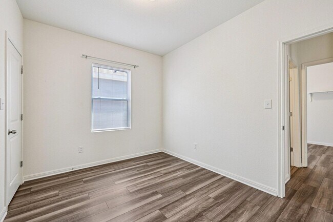 Building Photo - 191 Light Timber Rd