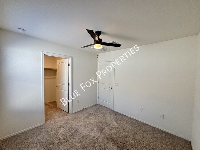 Building Photo - 8823 E Stone Meadow Cir