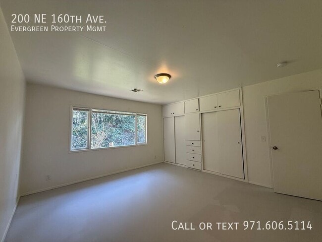 Building Photo - 200 NE 160th Ave