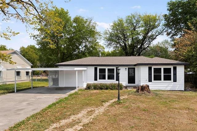 Primary Photo - 1110 Wolfe City Dr