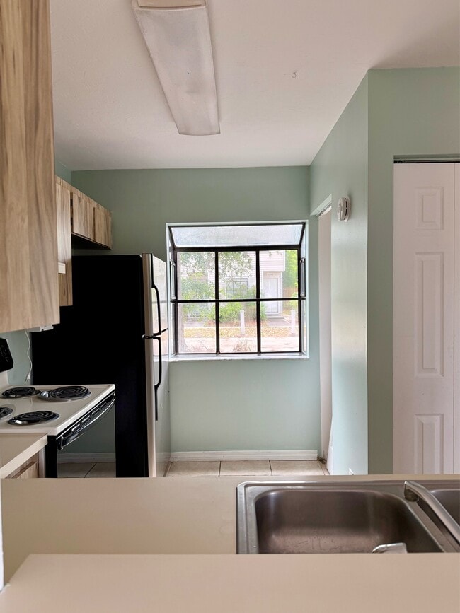 Building Photo - 6264 SW 8th Pl