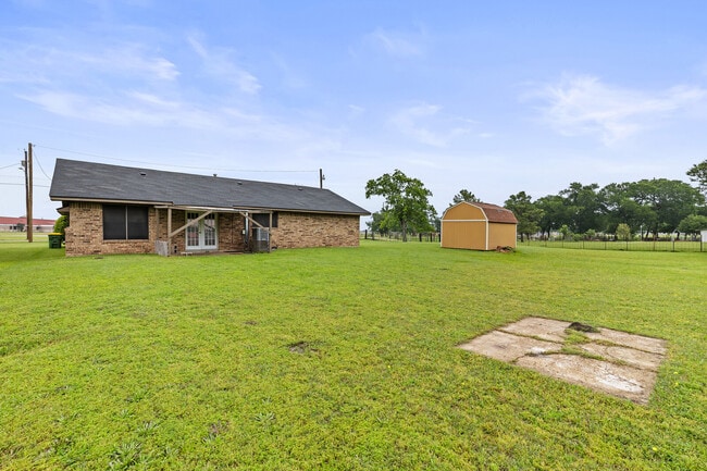 Building Photo - 1208 Clark St