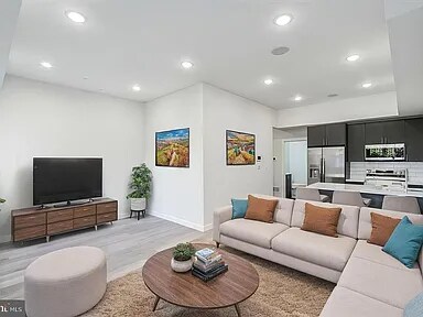 Primary Photo - 2417 N 7th St