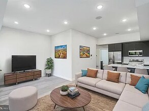 Building Photo - 2417 N 7th St