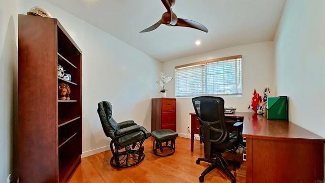 Building Photo - 1150 Marine View Dr