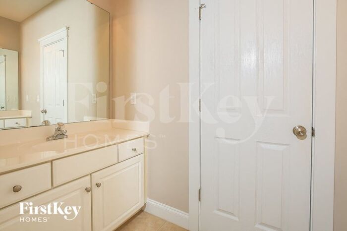 Building Photo - 144 Water Oak Dr