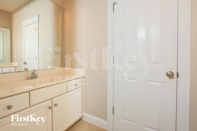 Building Photo - 144 Water Oak Dr