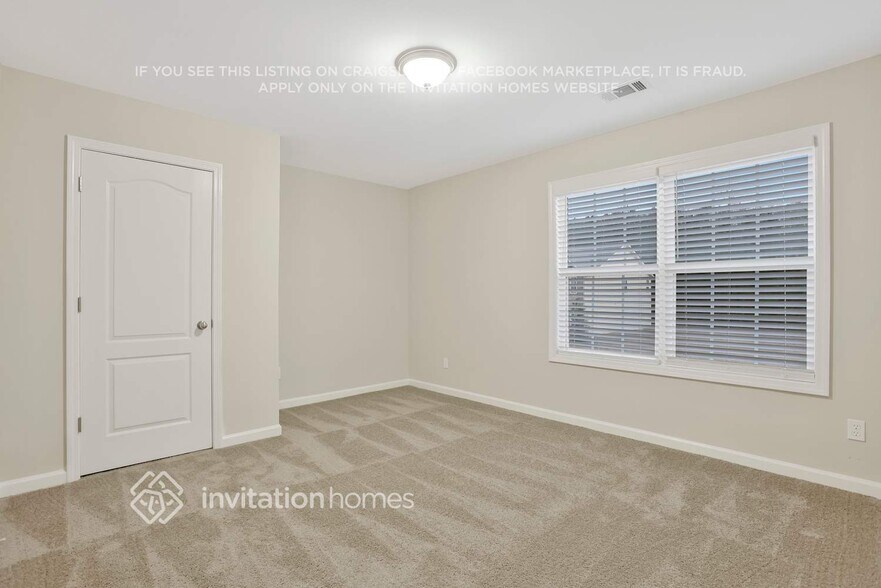 Building Photo - 4339 Shamrock Dr