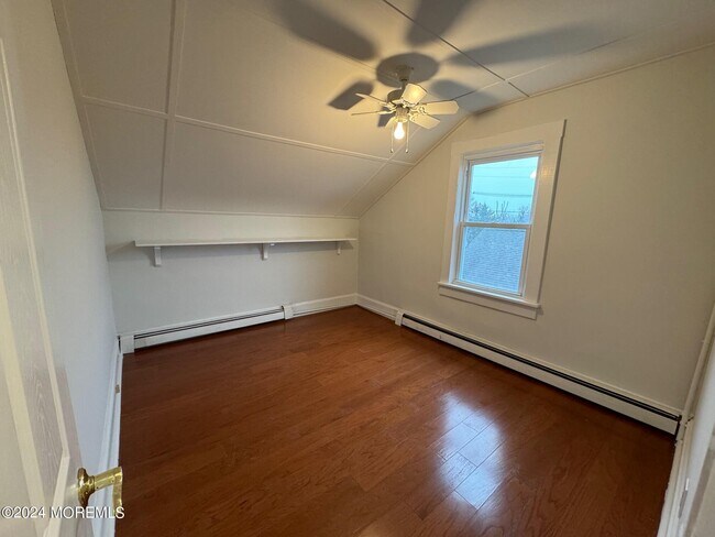 Building Photo - 503 Forman Ave