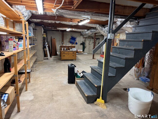 Building Photo - 26 Fern Dr