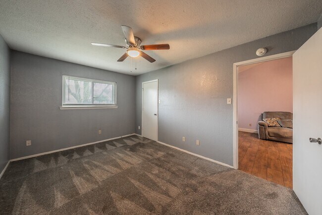 Building Photo - 5003 Maryanna Way