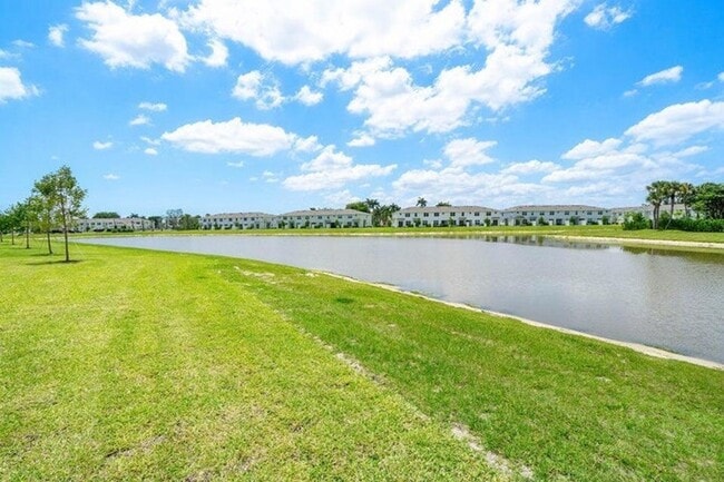 Building Photo - 4159 Lagoon Shore Dr