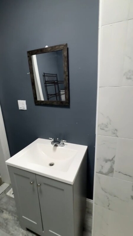 Building Photo - 2401 S 54th St