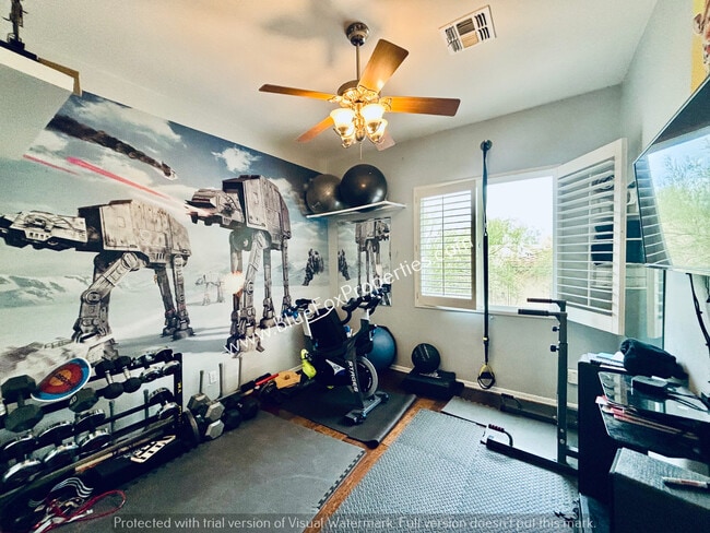 Building Photo - 732 W Burntwater Dr