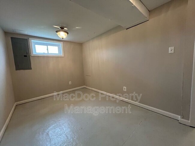 Building Photo - 15471 U.S. Rte 1