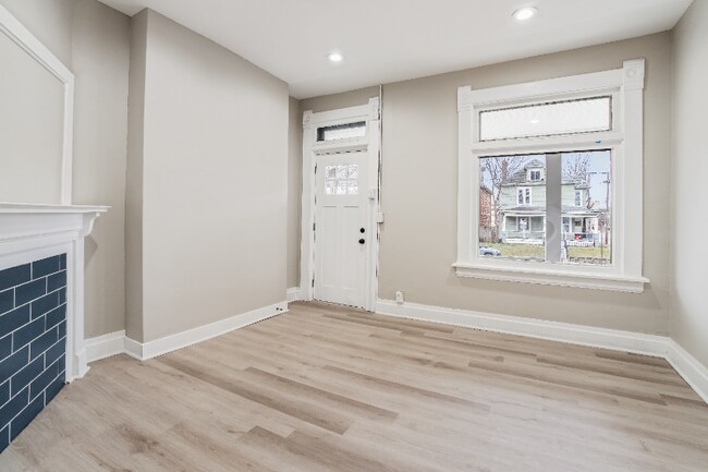 Building Photo - 163 Martin Ave