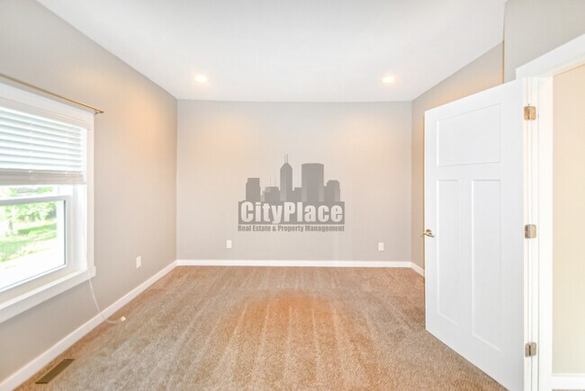 Building Photo - 1548 Lexington Ave