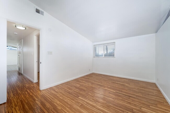 Building Photo - 14722 Candeda Pl