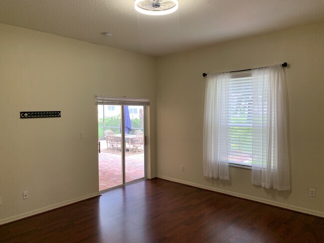 Building Photo - 3741 Woodleaf Ct