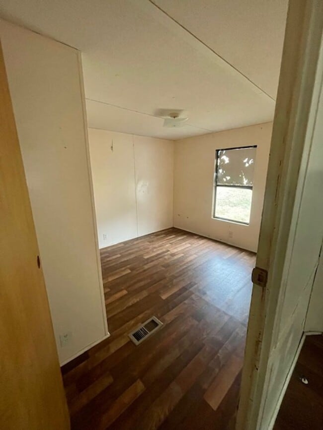 Building Photo - Near Bleeker Junction