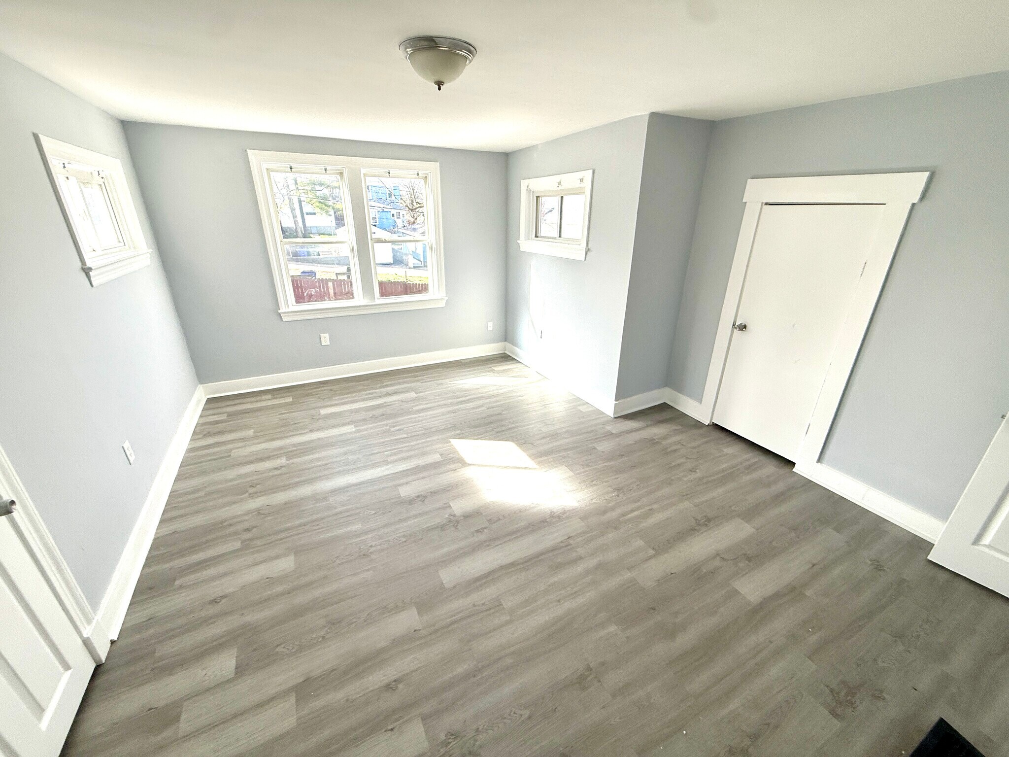 Building Photo - 22 Pleasant Ave